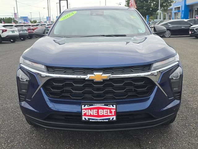 2024 Chevrolet Trax LS - Photo 10