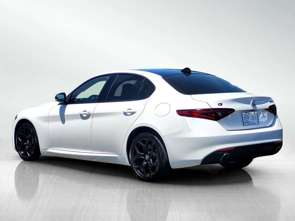 Used 2021 White Alfa Romeo  image 6