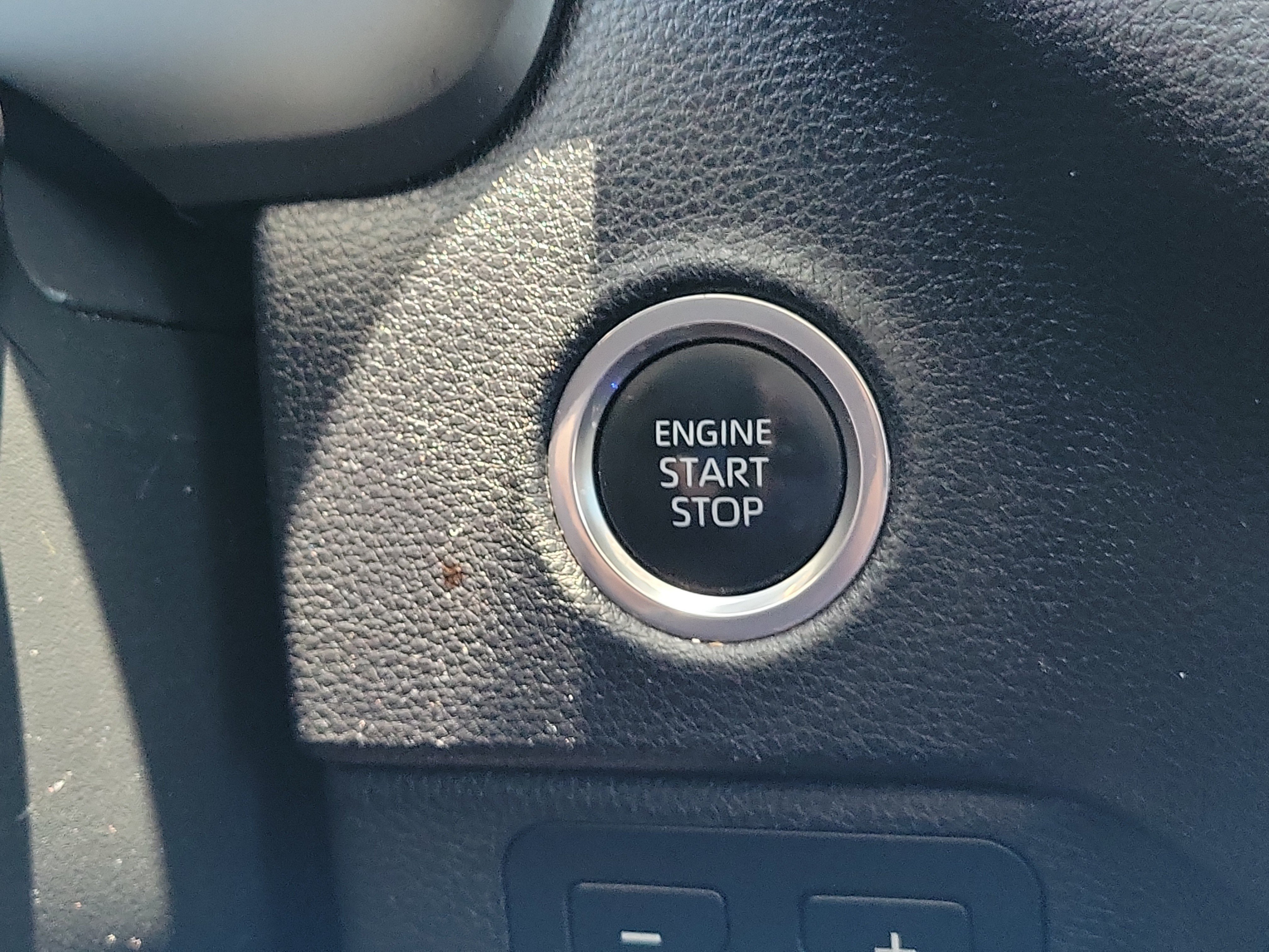Used 2024 Ice Toyota SR5 image 26