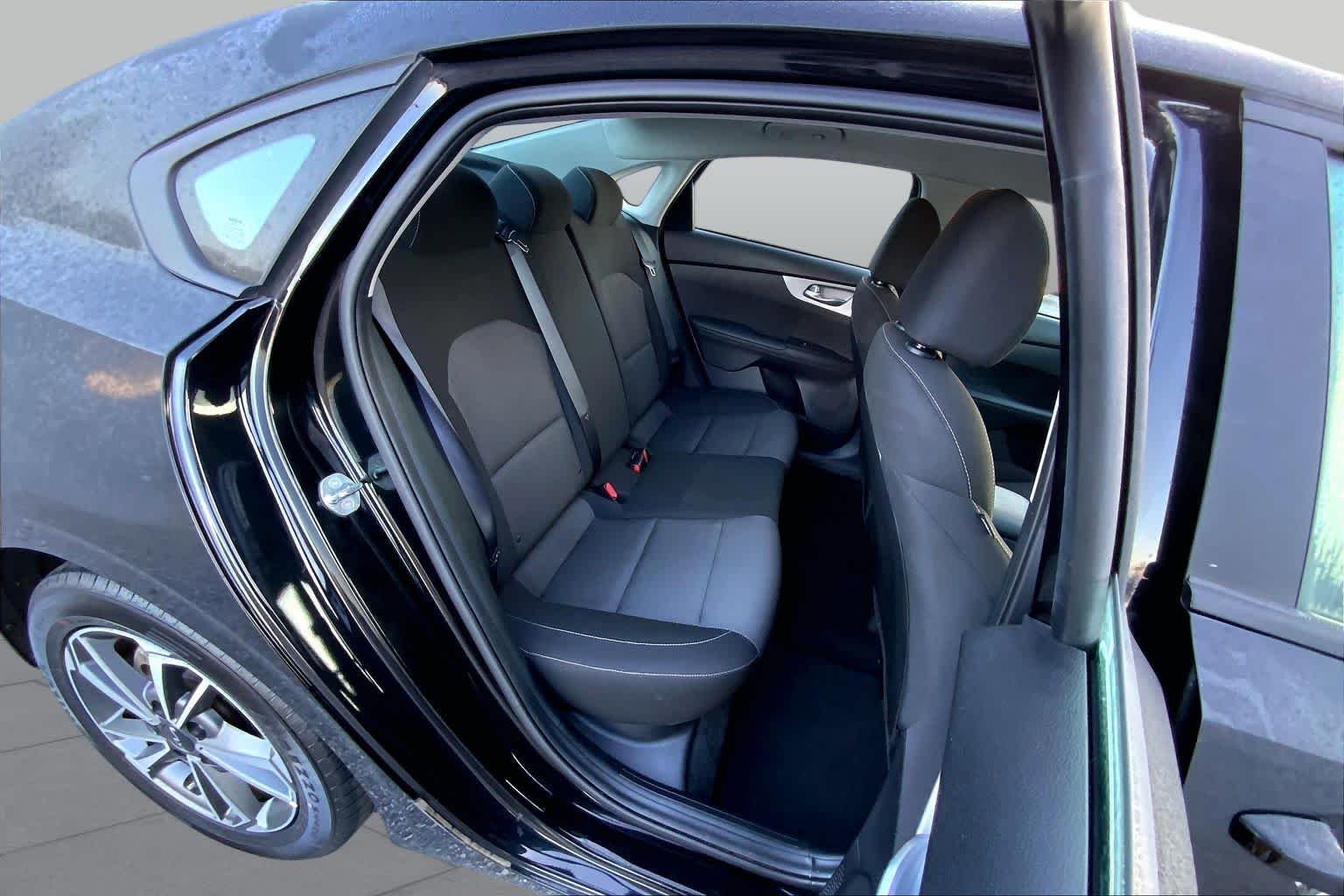 Used 2023 Aurora Black Kia LXS image 19
