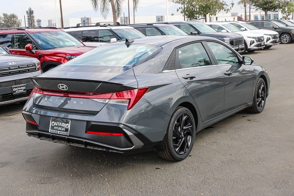 New 2026 Gray Hyundai SEL Sport image 8