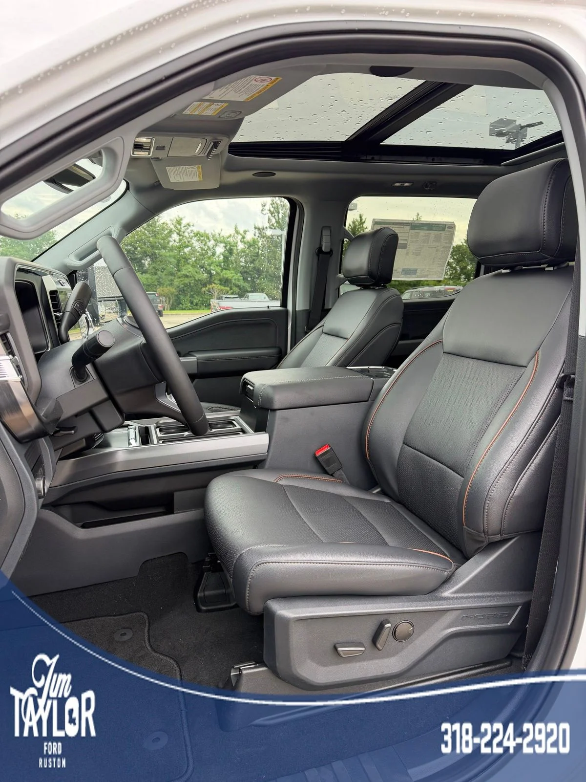 New 2026 Oxford White Ford F-250® Lariat® image 9