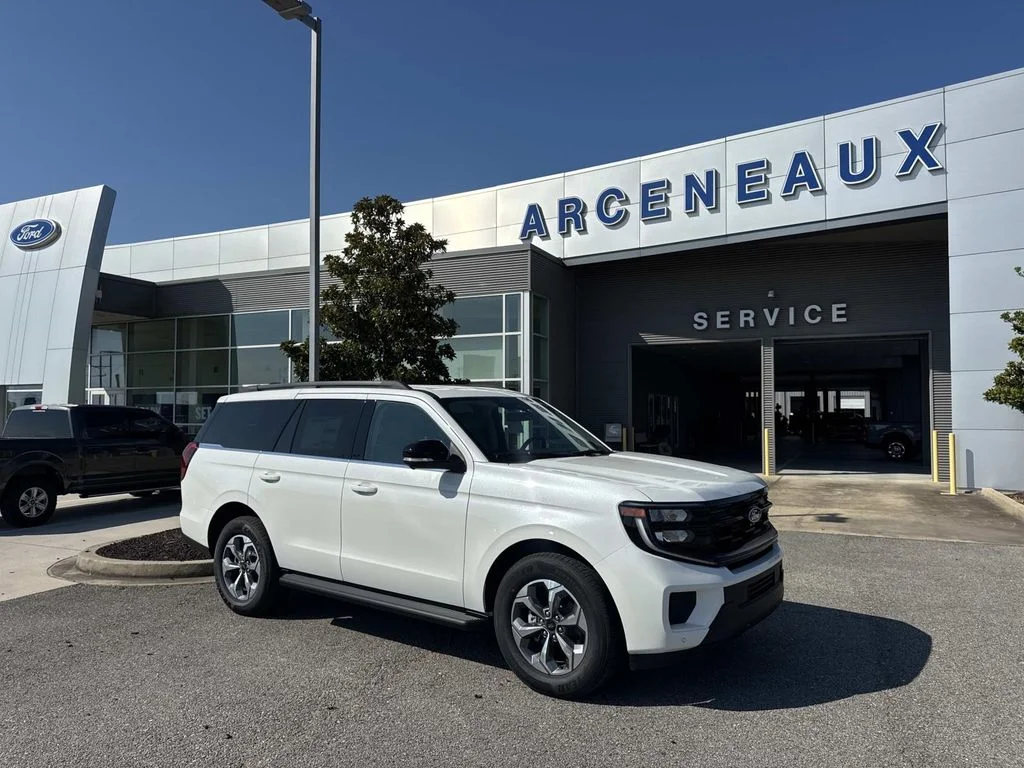 2027 Ford Expedition Active