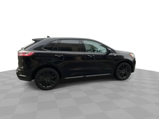Used 2024 Agate Black Metallic Ford ST Line image 2