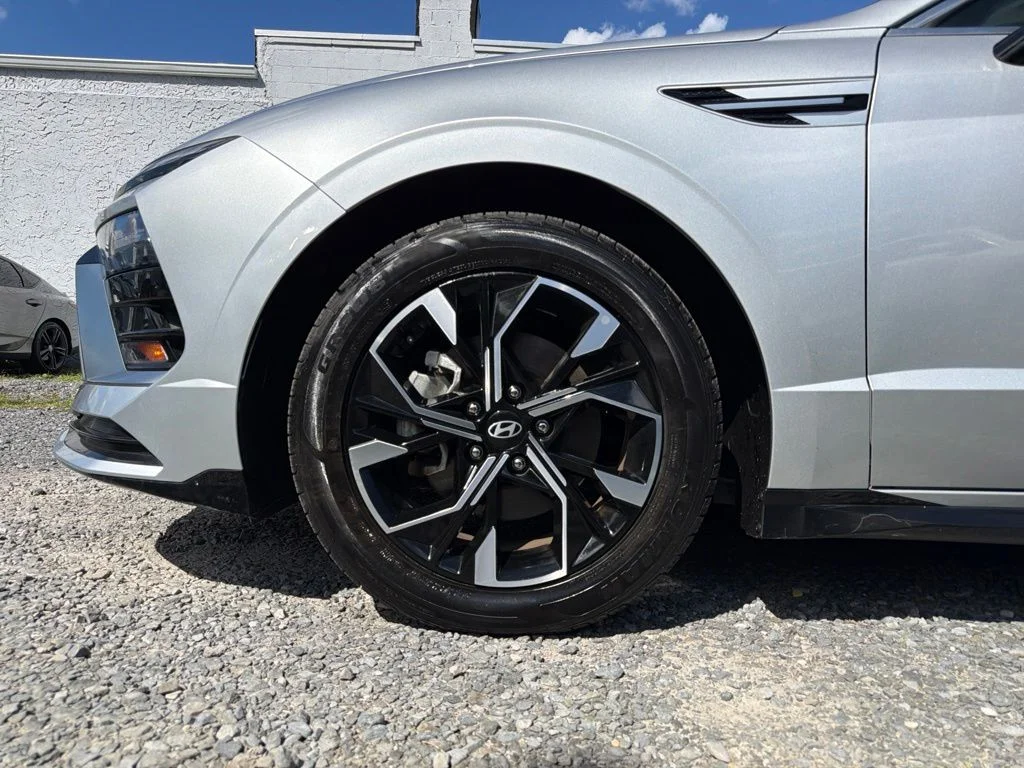 Used 2024 Silver Hyundai SEL image 6