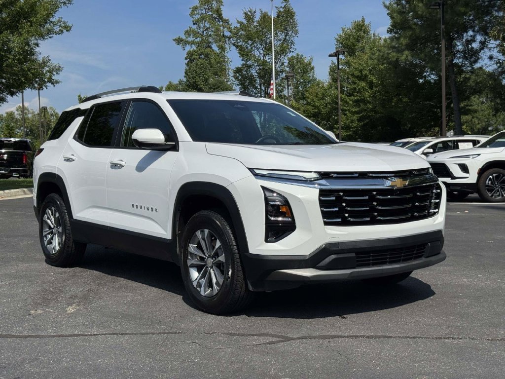 Used 2025 White Chevrolet LT image 2