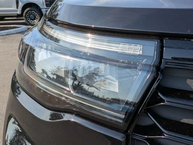 New 2026 Agate Black Metallic Ford ST-Line image 10