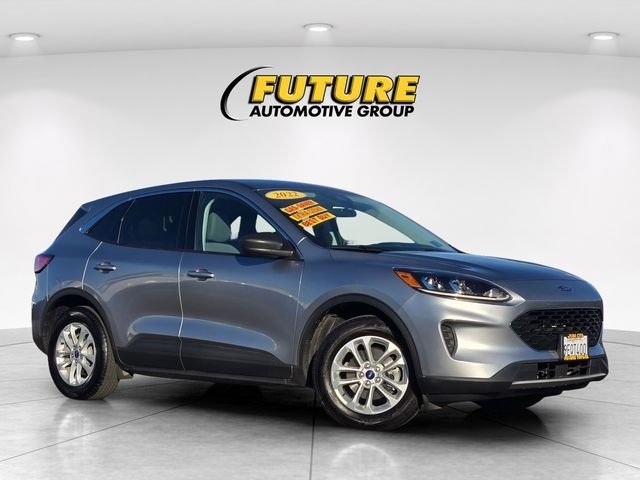 Used 2022 Silver Ford SE image 1