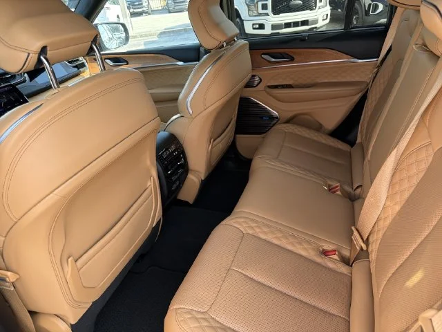Used 2022 Black Jeep Summit Reserve image 12