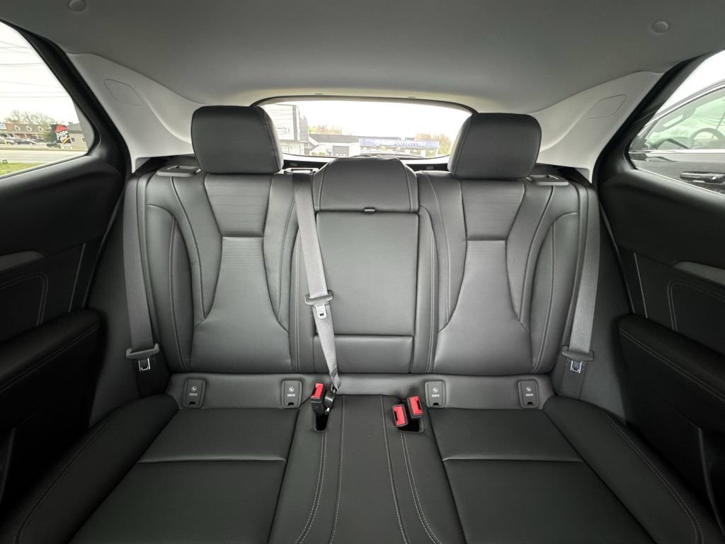 New 2026 Summit White Buick Preferred image 22