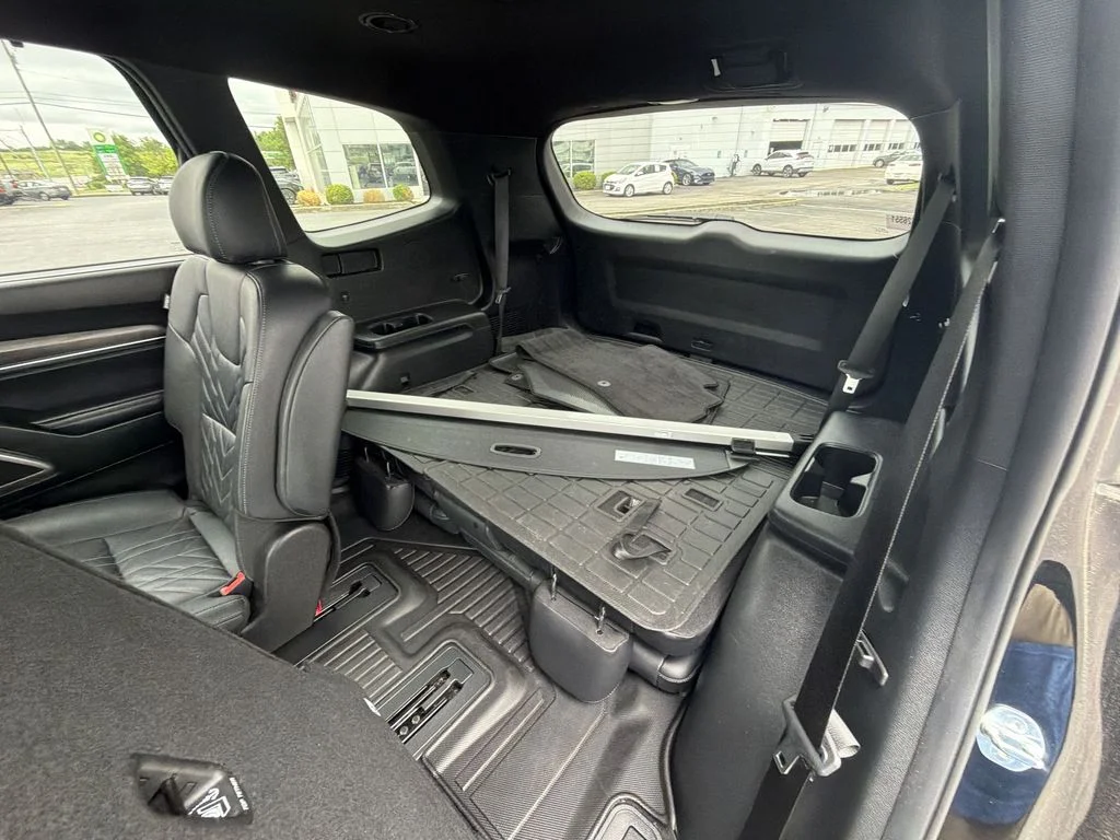 Used 2024 Black Kia EX X-Line image 24