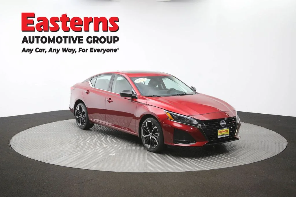 Used 2023 Red Nissan 2.5 SR image 50