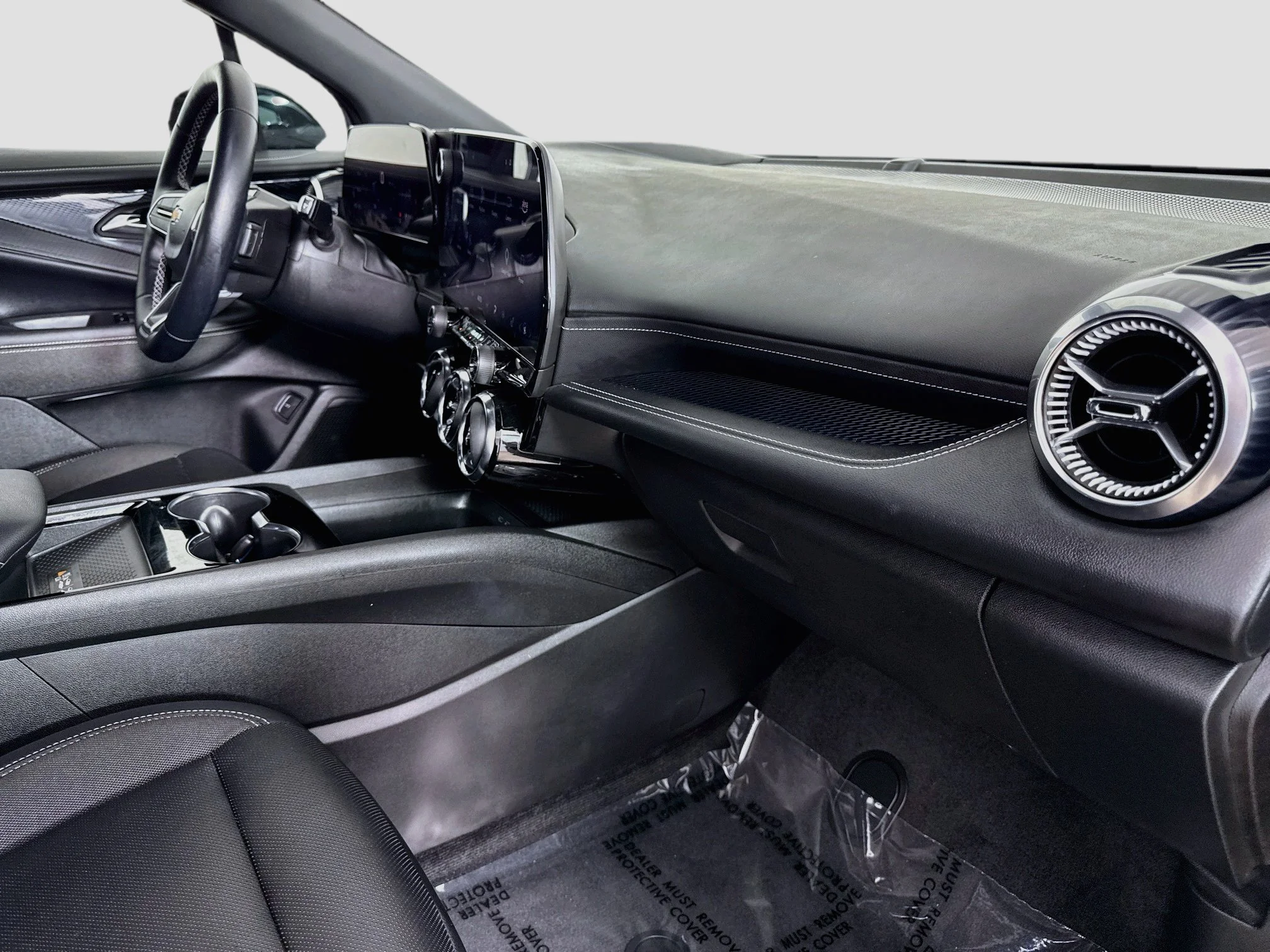 Used 2025 Black Chevrolet LT image 31