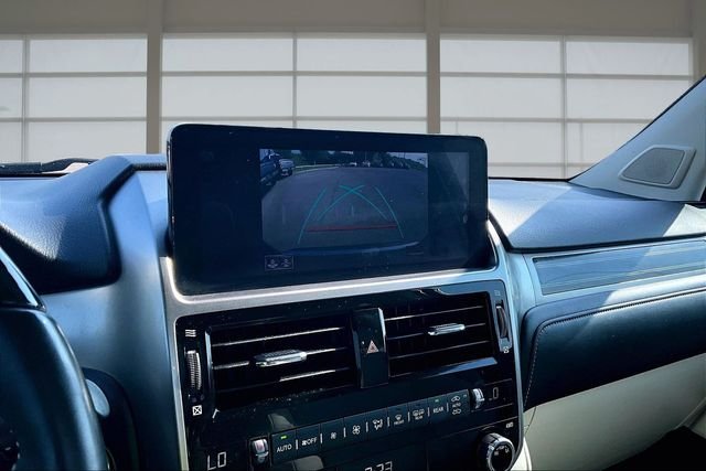 Used 2022 Black Lexus 460 image 21