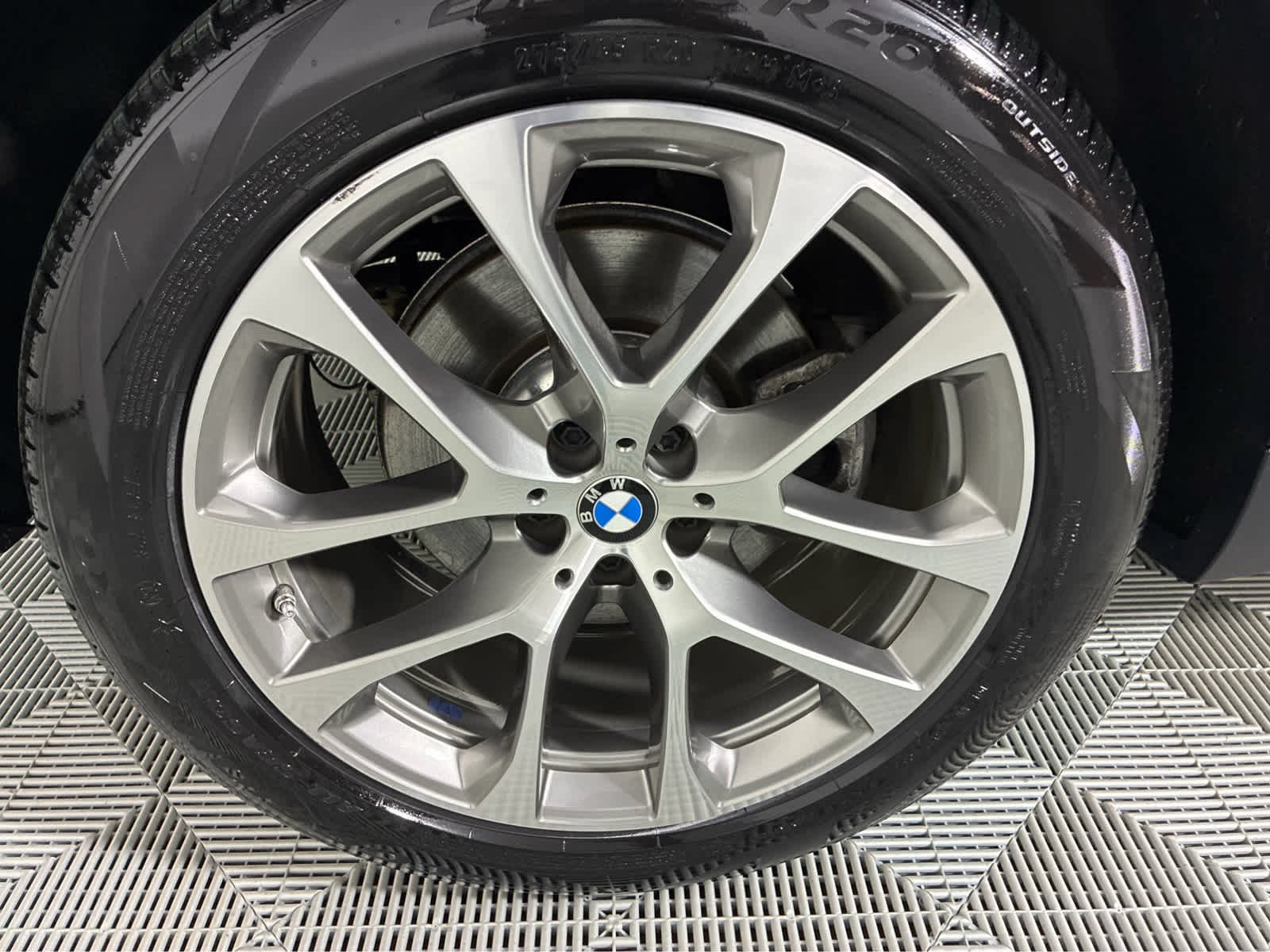 Certified Used 2024 Skyscraper Grey Metallic BMW xDrive40i image 13