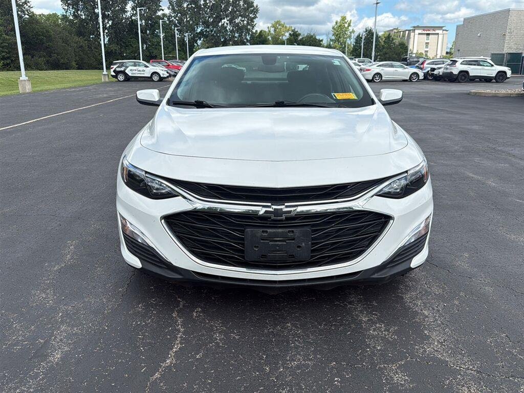 Used 2021 Summit White Chevrolet RS image 13