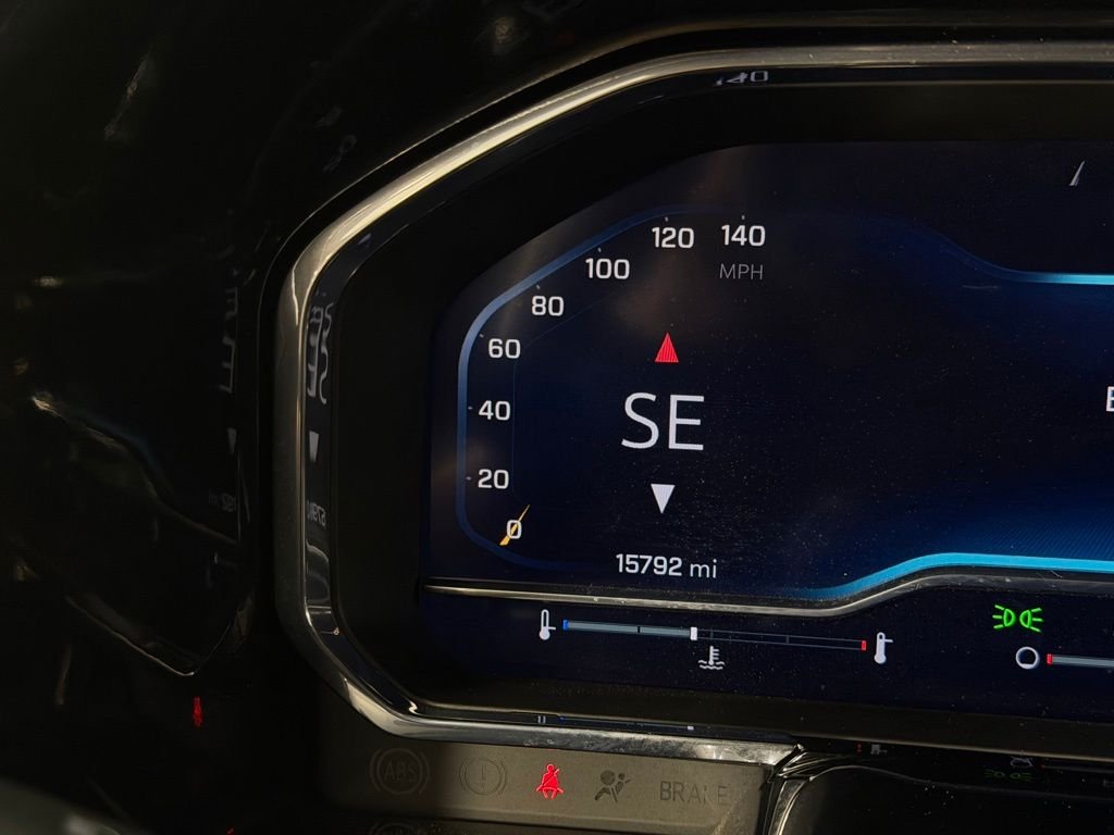 Used 2025 White Chevrolet LT image 18