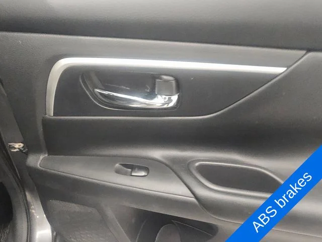Used 2016 Gun Metallic Nissan 2.5 SR image 14