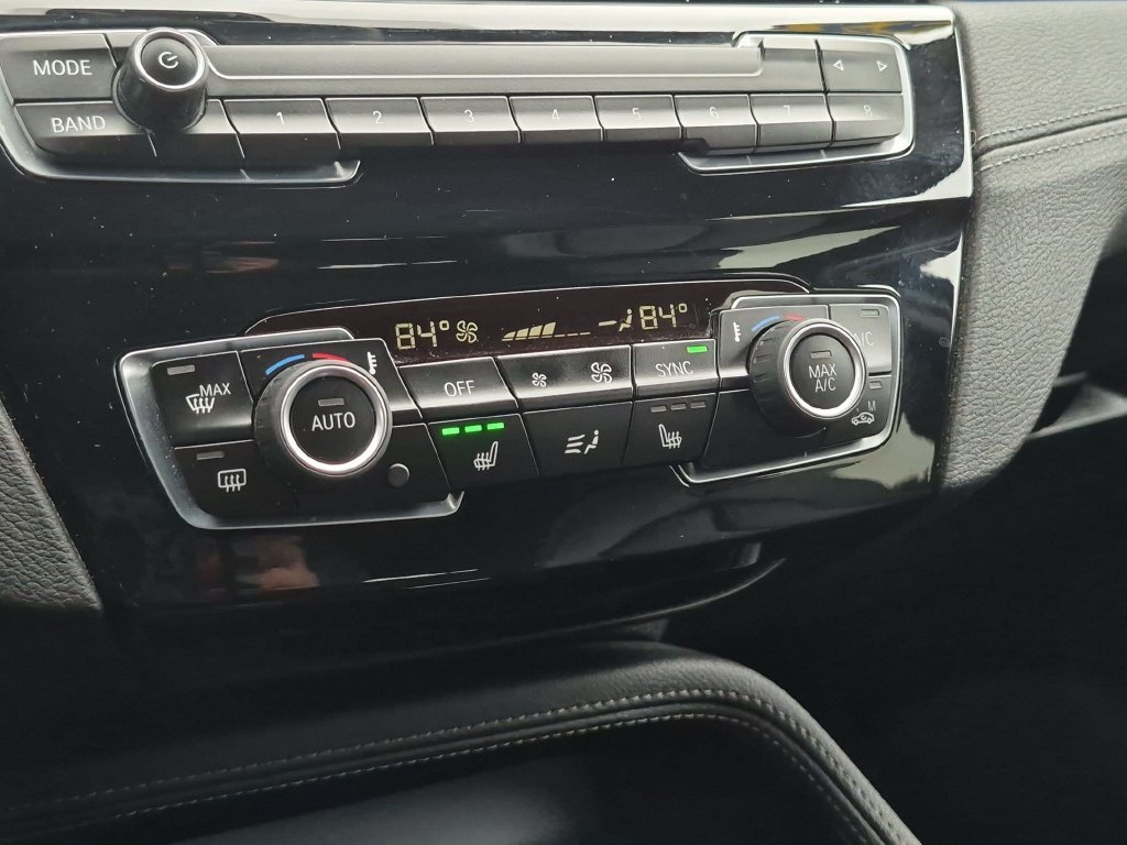 Used 2022 Black BMW xDrive28i image 23