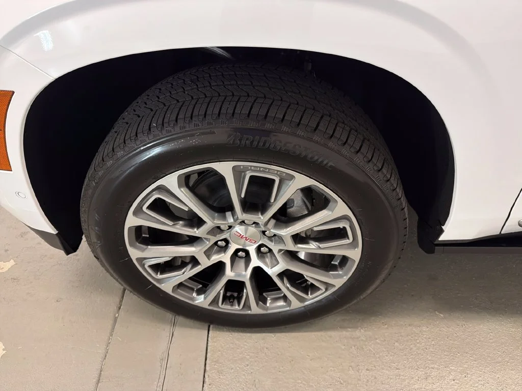 New 2027 Summit White GMC Denali image 4