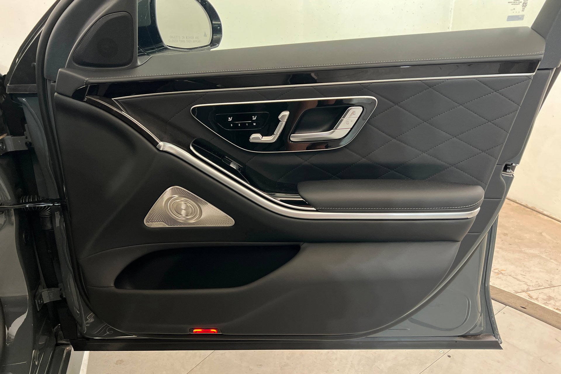 New 2026 MANUFAKTUR Silicon Grey Mercedes-Benz S 580 image 23