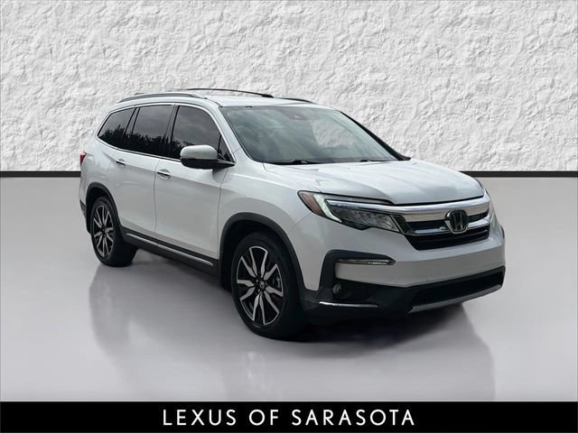 Used 2021 White Honda Touring 7-Passenger image 1