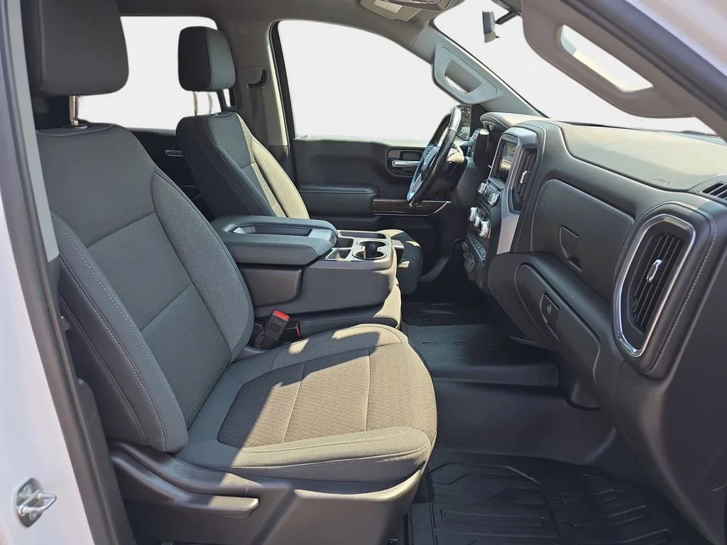 Used 2020 White GMC Elevation image 10