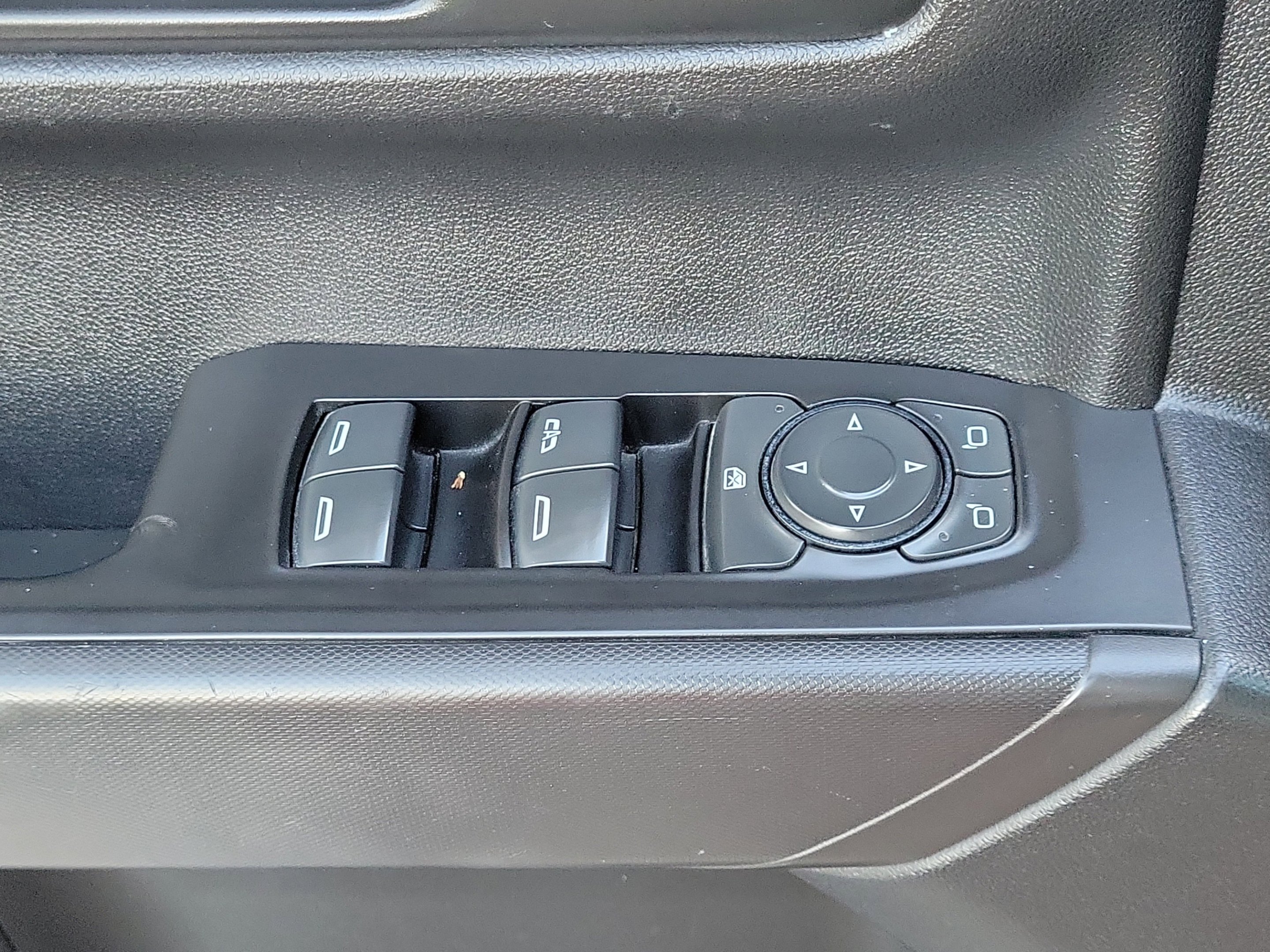 Used 2020 Red Hot Chevrolet Custom image 26