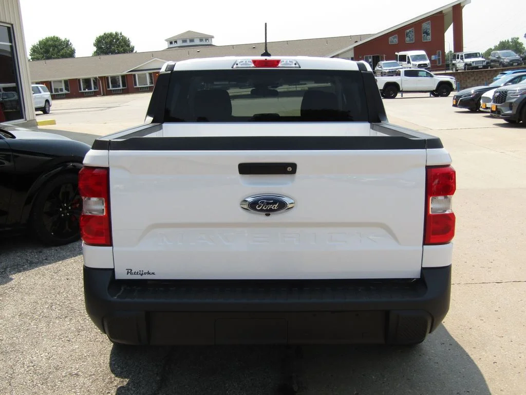 Used 2024 Oxford White Ford XL image 4