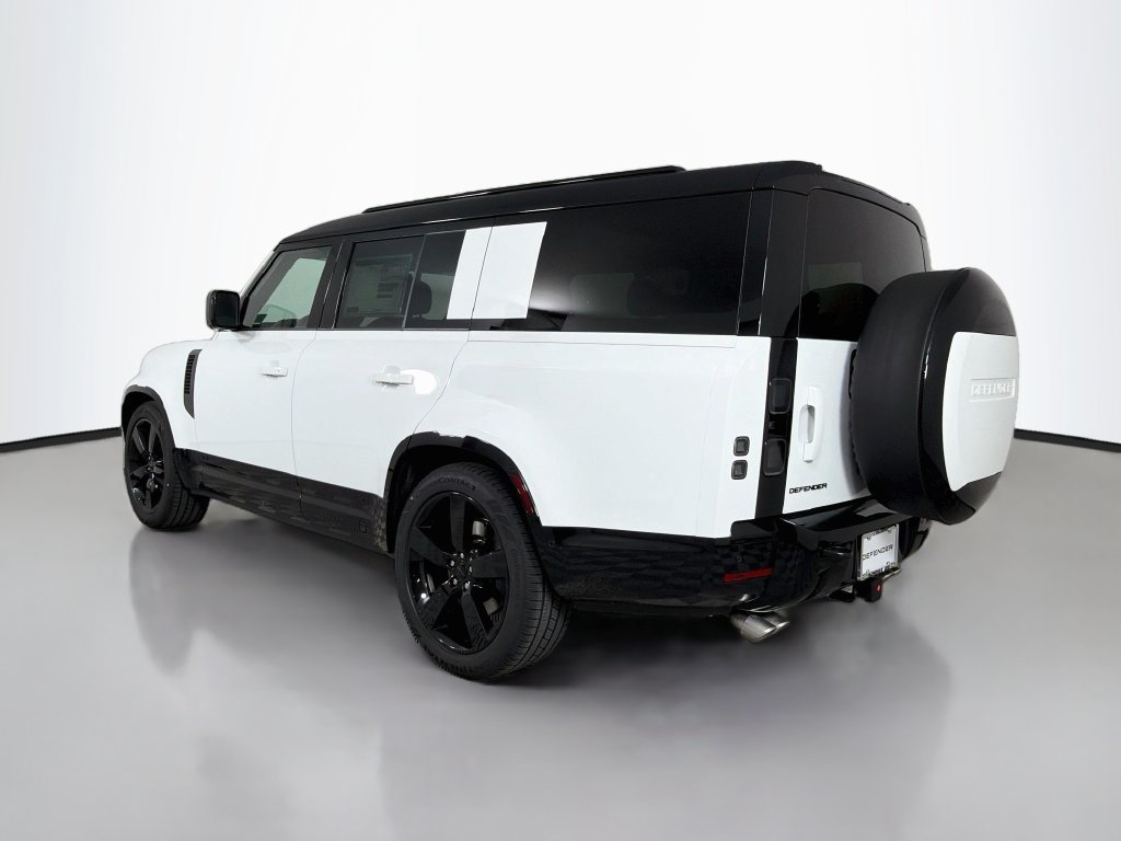 New 2026 Fuji White Land Rover V8 image 7