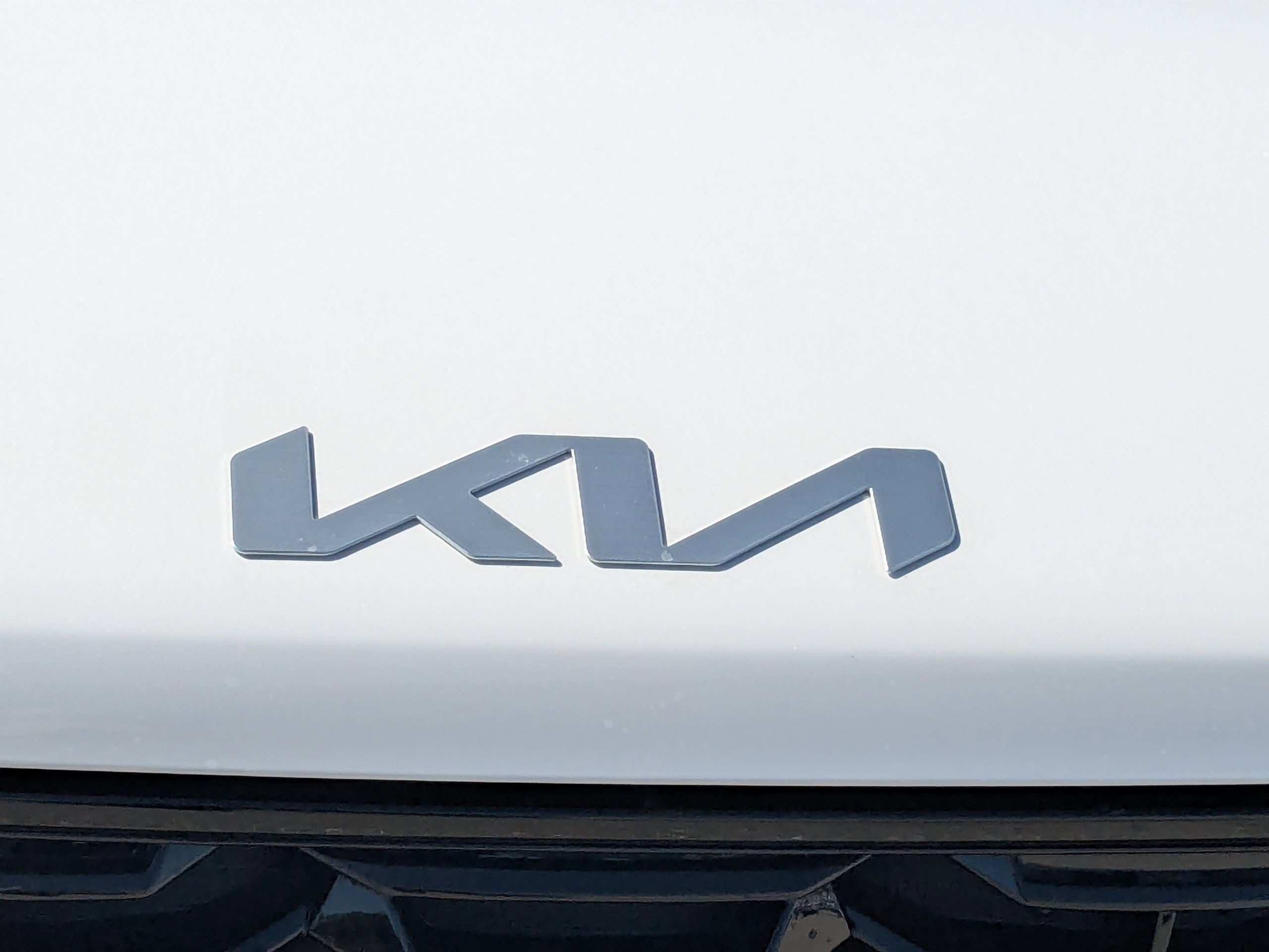 New 2026 Glacial White Pearl Kia S image 13