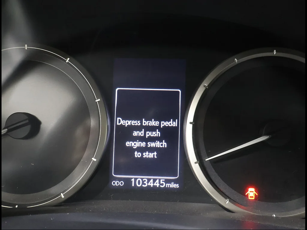 Used 2015 Starfire Pearl Lexus Base image 9