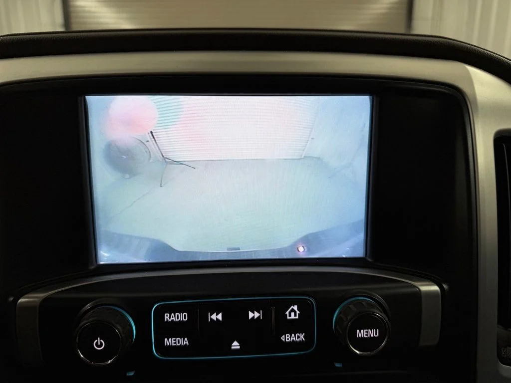 Used 2018 Red GMC SLT image 15