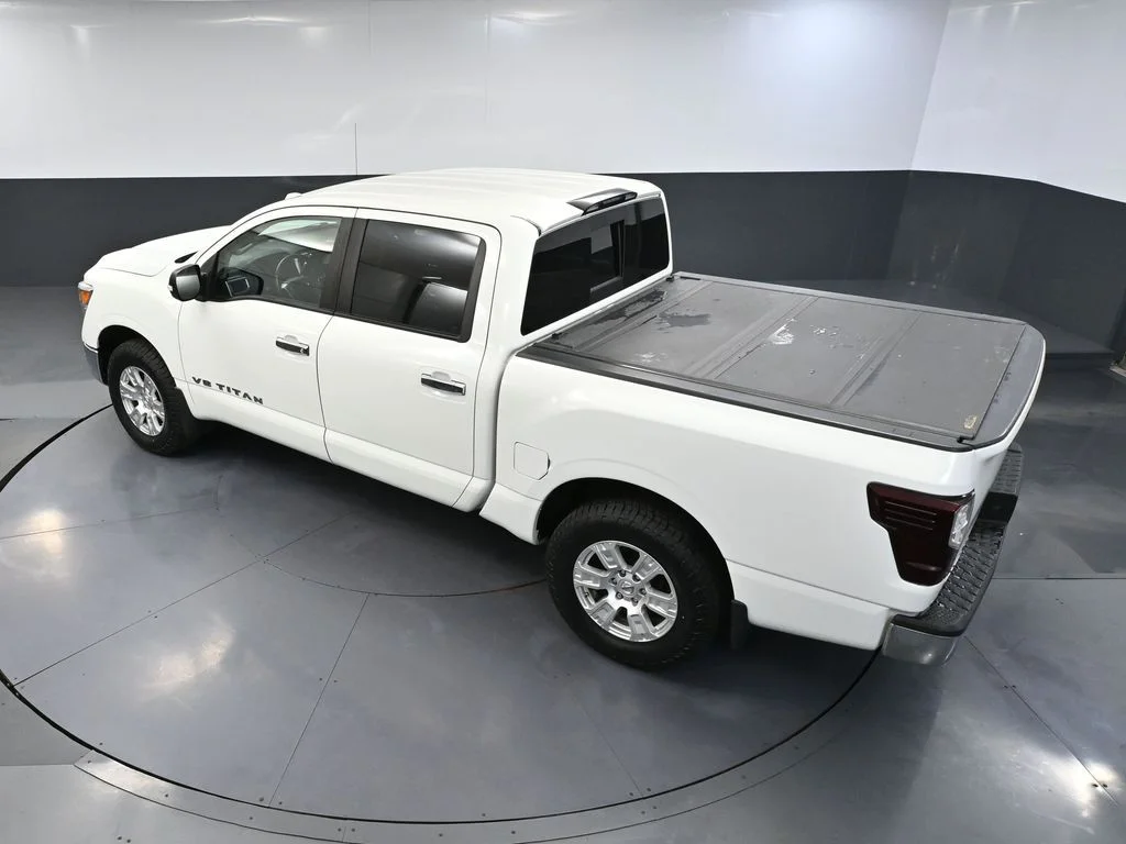 Used 2018 White Nissan SV image 49