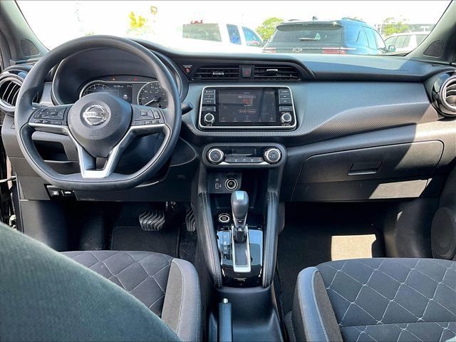 Used 2019 Gun Metallic Nissan SV image 8