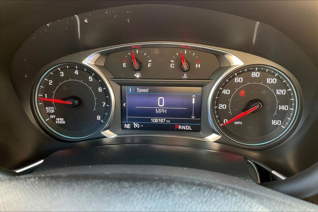 Used 2022 White Chevrolet LS image 17