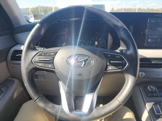 Used 2022 Green Hyundai SEL image 15