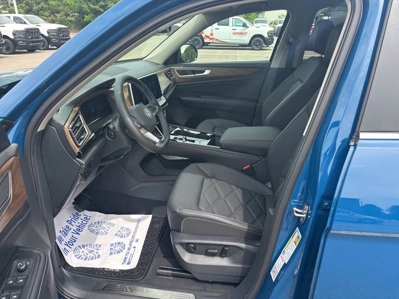 New 2026 Blue Volkswagen 2.0T SE w/Technology image 27