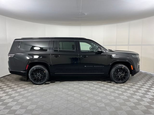New 2026 High Gloss Black Exterior Paint Jeep Limited Reserve image 4