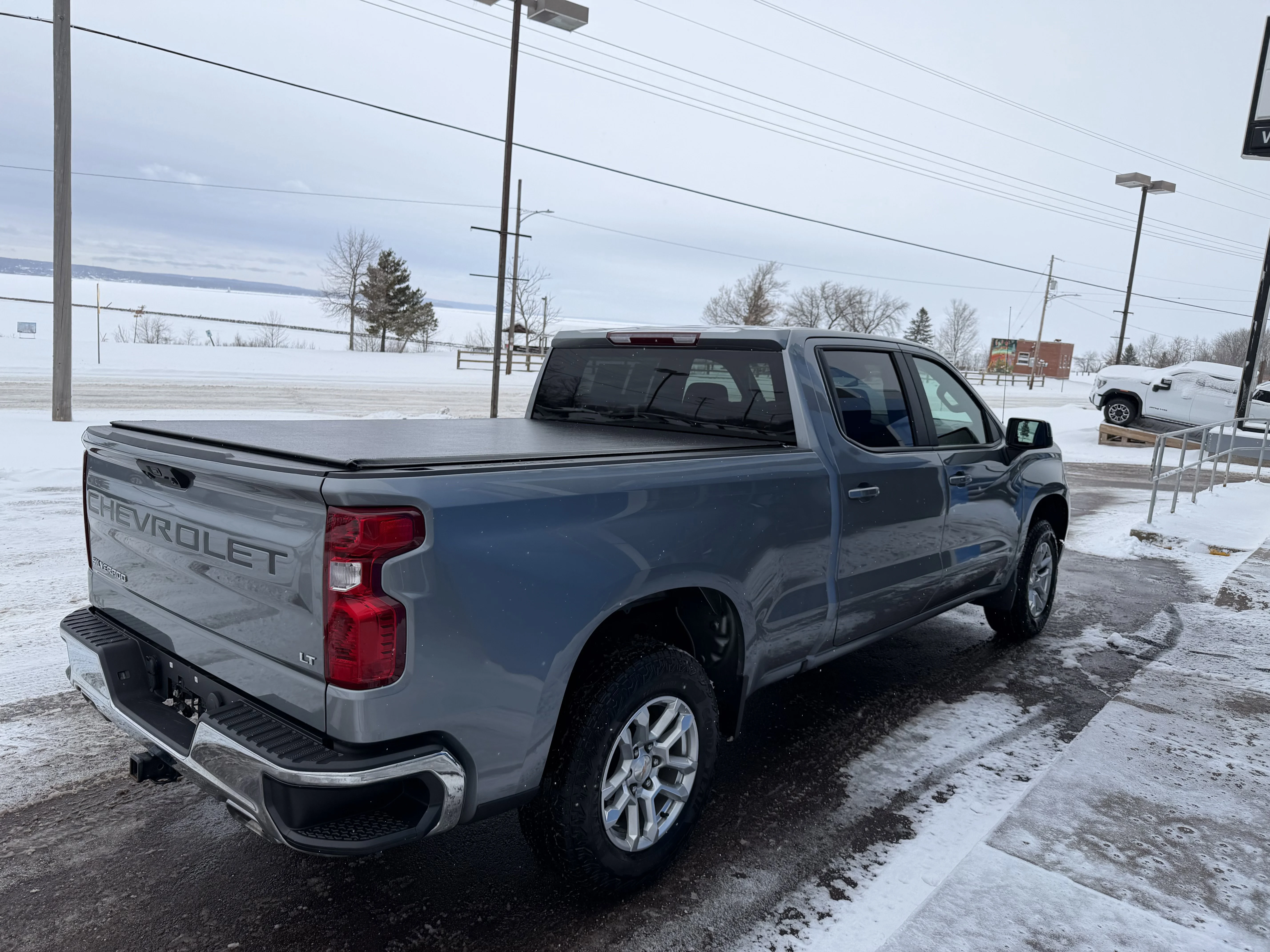2025 Chevrolet Silverado 1500 LT - Photo 7