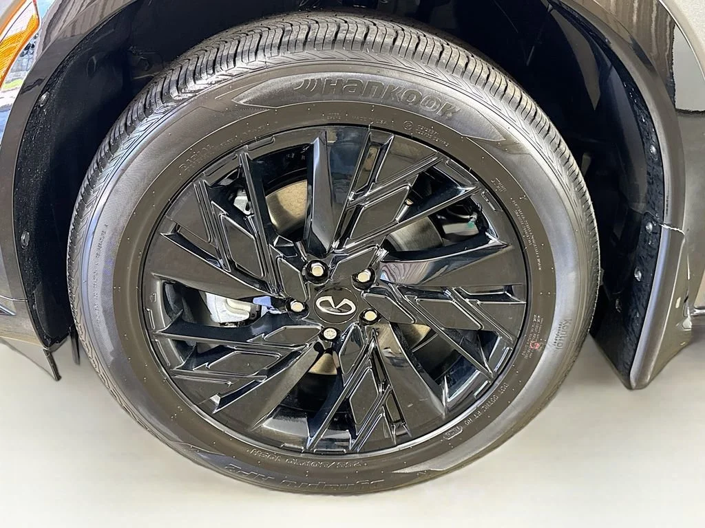 New 2027 Gray INFINITI SPORT image 40