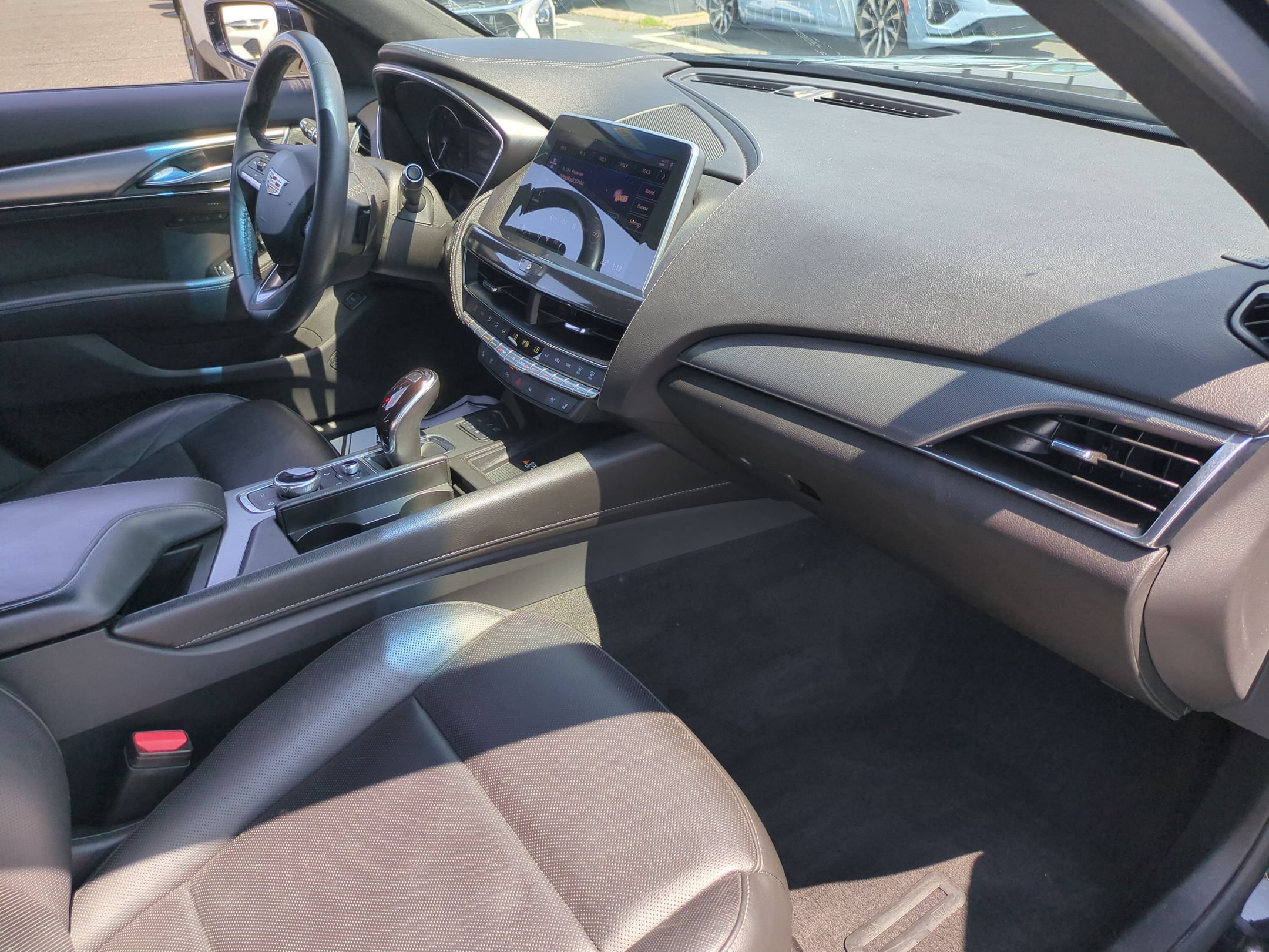 Used 2022 BLACK RAVEN Cadillac Premium Luxury image 36
