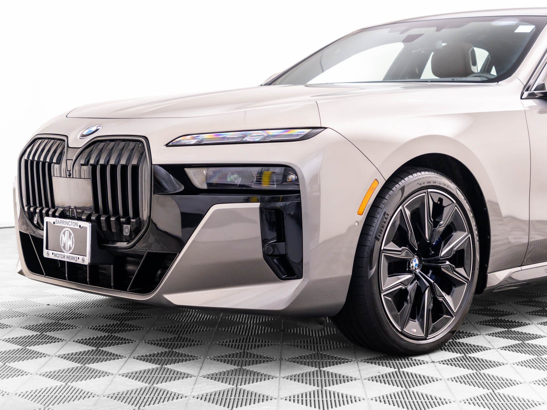 Certified Used 2024 Oxide Grey Met BMW 760i xDrive image 34