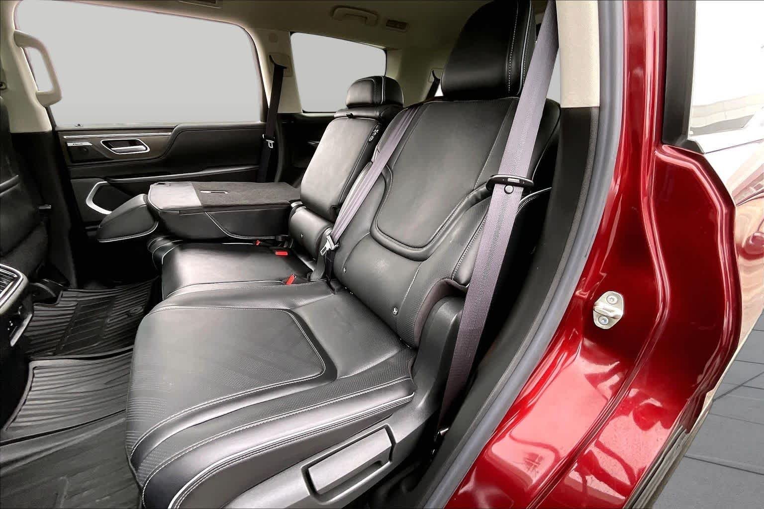 Certified Used 2025 Coulis Red INFINITI LUXE image 17
