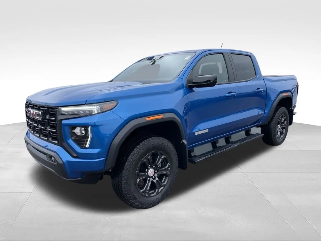 Used 2023 Blue Metallic GMC Elevation image 5
