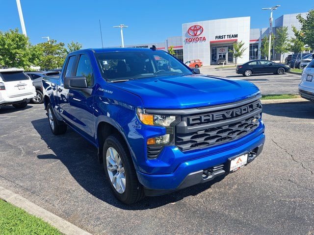 Used 2022 Blue Chevrolet Custom image 4