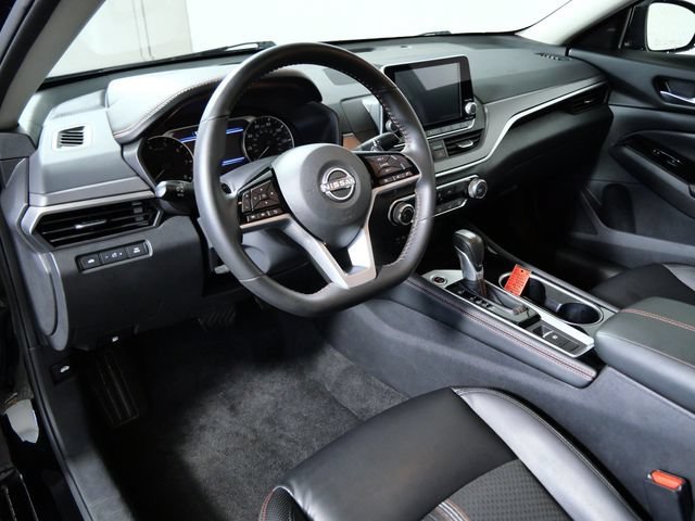 Certified Used 2025 Black Nissan 2.5 SR image 3