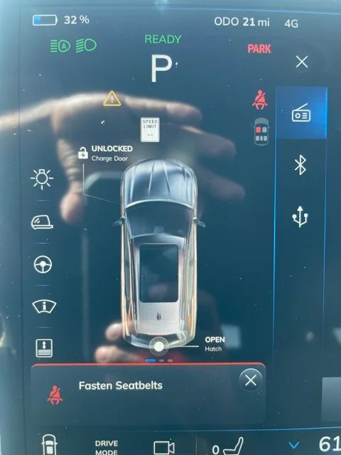 2025 VinFast VF 8 Plus - Photo 12