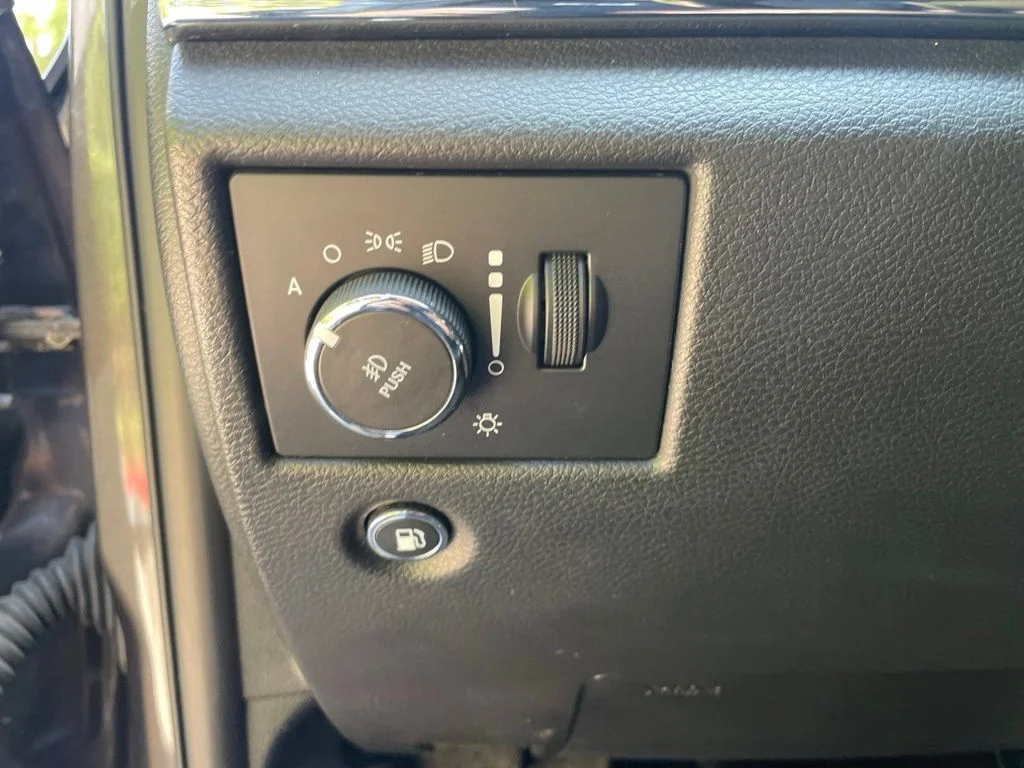 Used 2020 Granite Crystal Metallic Clearcoat Jeep Trailhawk image 10
