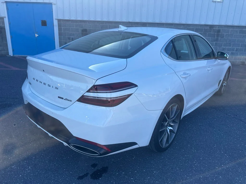 Used 2023 Alta White Genesis 3.3T image 3